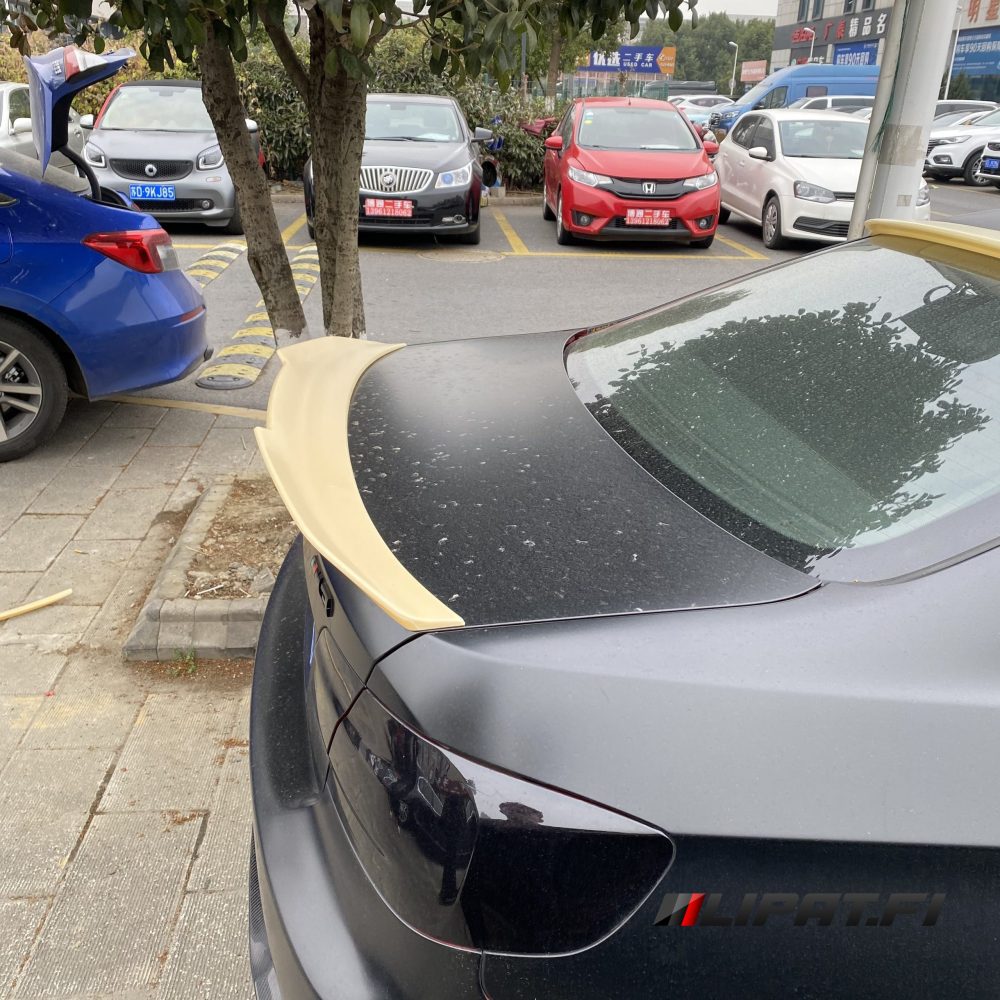 BMW E92 Coupe PSM-tyylinen takaspoileri V2